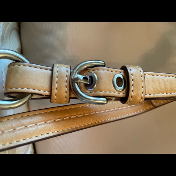 🐝 AUTHENTIC COACH SOHO BABY BAG 🐝SIGNATURE BUMBLE BEE OPTIC WHITE LTD ED w/dc - Picture 6 of 16